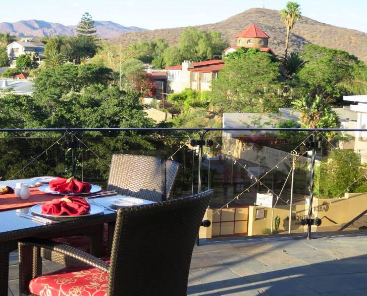 ../Images/KO,YI-CHUN Republic of Namibia - Heinitzburg.jpg